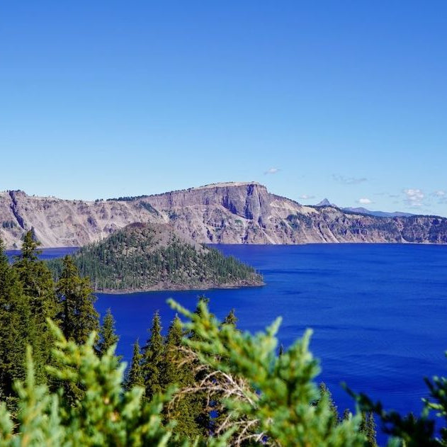 Crater Lake National Park Travel Guide: Scenic Spots & Hiking Tips