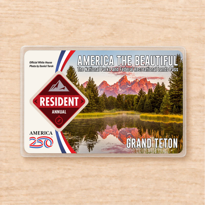 Grand Teton National Park Pass Holder - Gift For Hikers & Travel Lovers